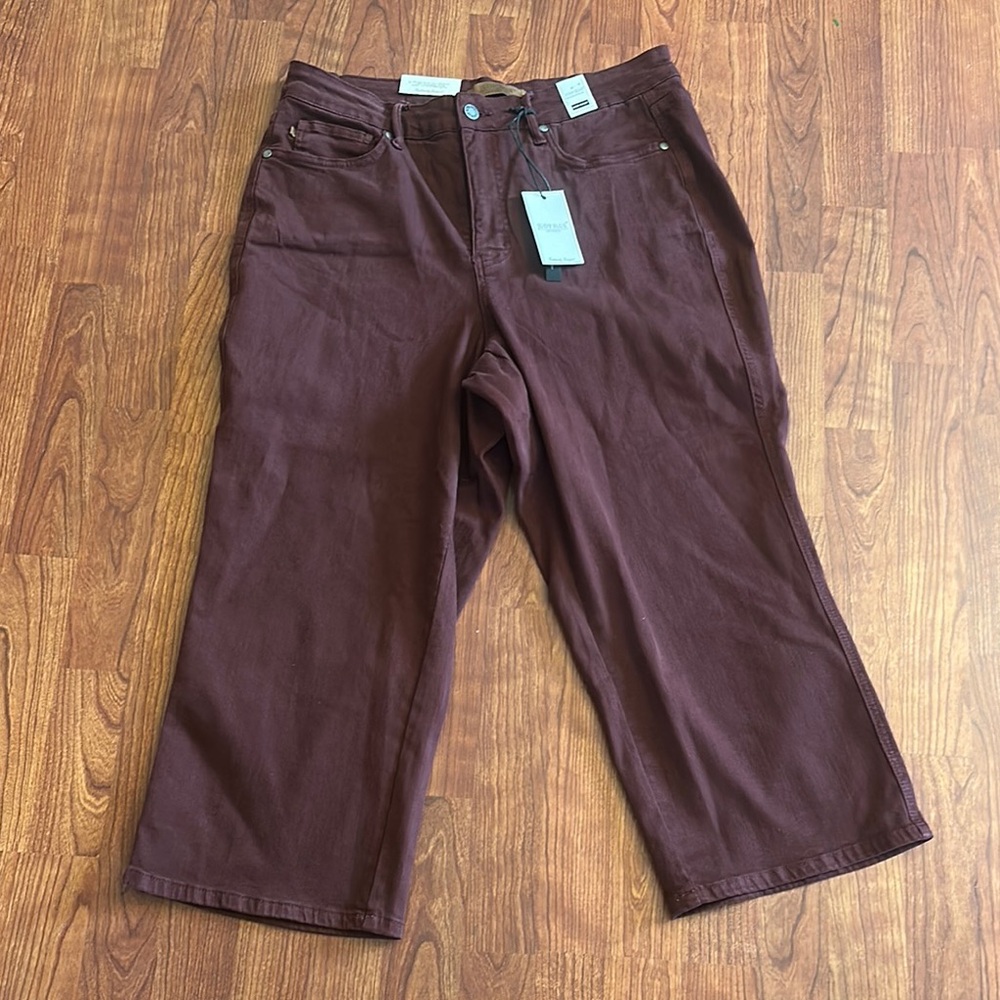 Judy Blue Maroon High-Waist cropped wide leg jeans. Size 16W